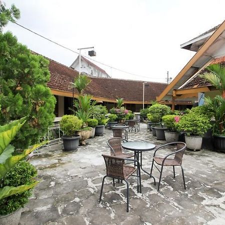 Hotel Reddoorz Near Rs Sarjito Yogyakarta Extérieur photo