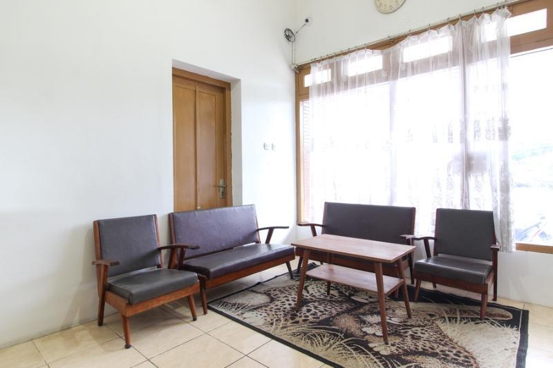Hotel Reddoorz Near Rs Sarjito Yogyakarta Extérieur photo