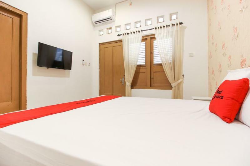 Hotel Reddoorz Near Rs Sarjito Yogyakarta Extérieur photo