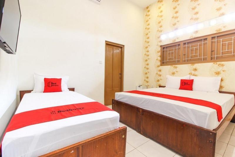 Hotel Reddoorz Near Rs Sarjito Yogyakarta Extérieur photo