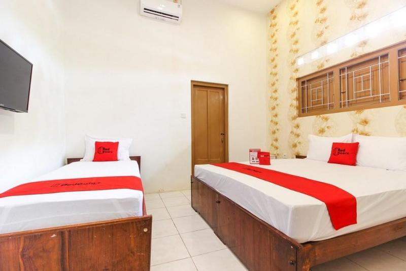 Hotel Reddoorz Near Rs Sarjito Yogyakarta Extérieur photo