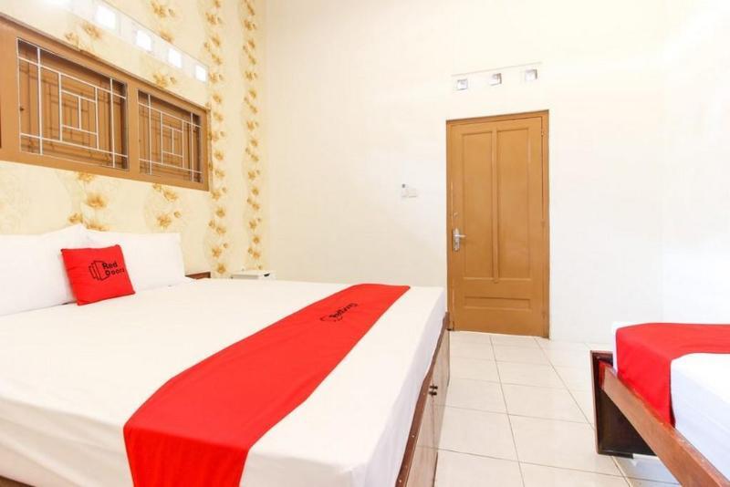 Hotel Reddoorz Near Rs Sarjito Yogyakarta Extérieur photo