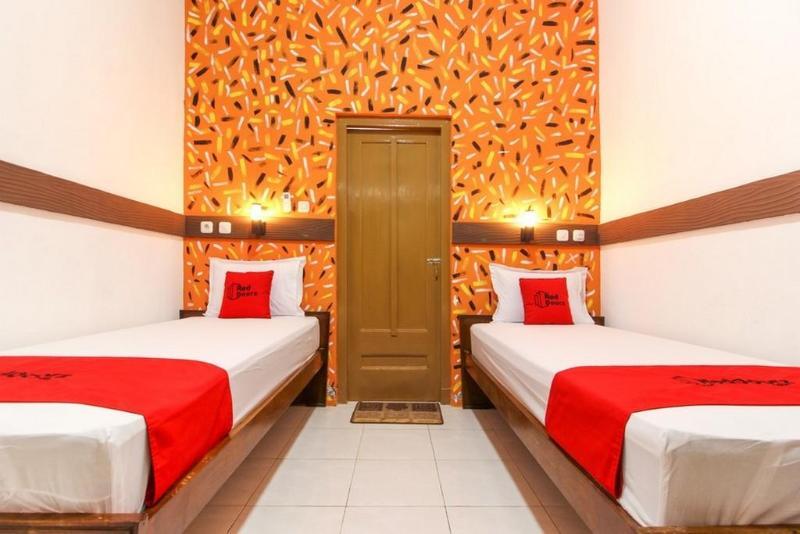 Hotel Reddoorz Near Rs Sarjito Yogyakarta Extérieur photo